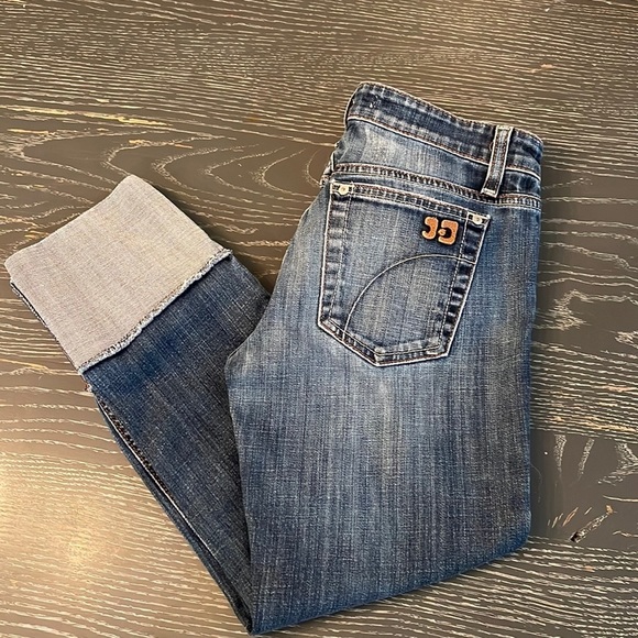 Joe's Jeans Denim - JOES Jeans Crop, Low Rise Jeans with Wide Cuff. Size 26.